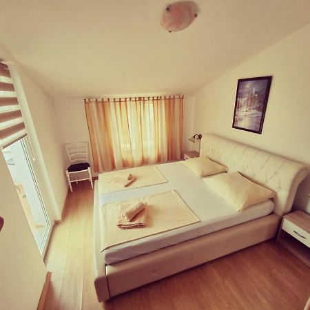 Apartments Nada Krk Town Bagian luar foto