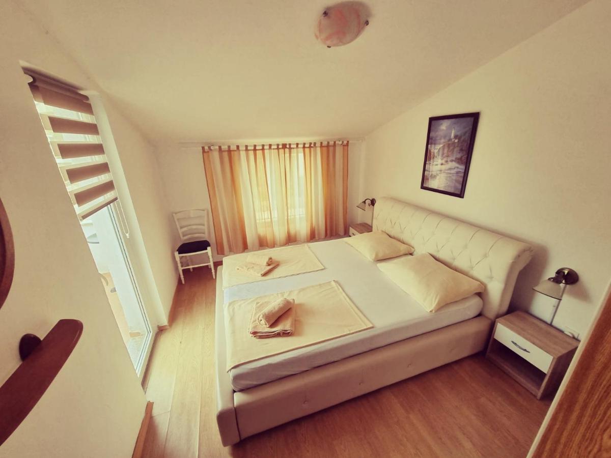 Apartments Nada Krk Town Bagian luar foto