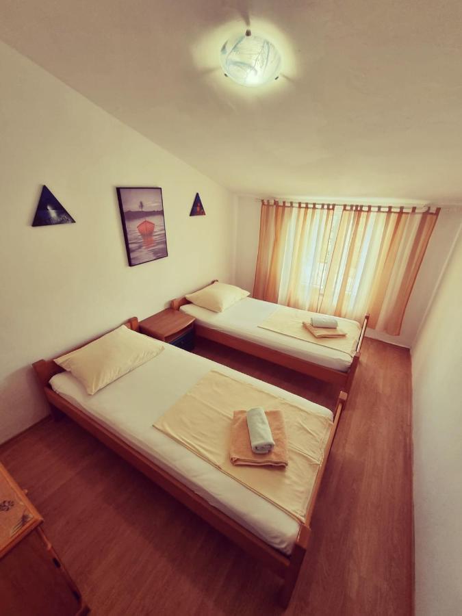 Apartments Nada Krk Town Bagian luar foto